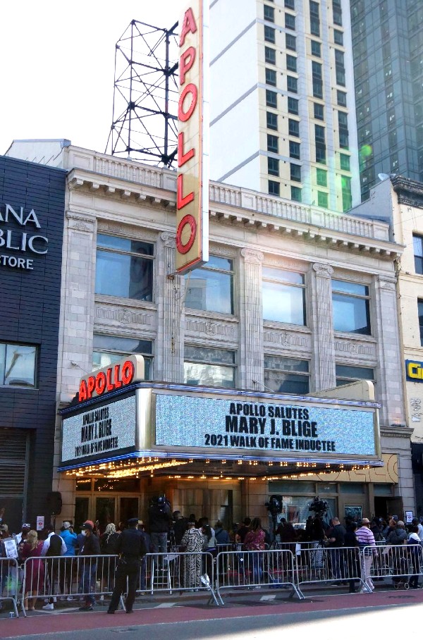 It means everything': Mary J. Blige inducted into NYC's Apollo Walk of Fame