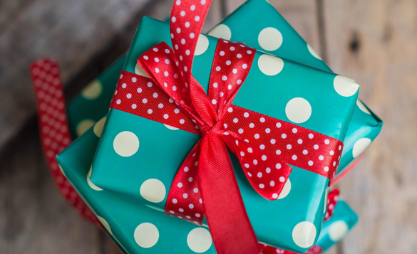 Why Holiday Gifts Are Important For Your Employees?