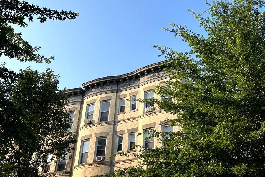 市长亚当斯启动倡议，为纽约市收容所居民提供永久性经济住房